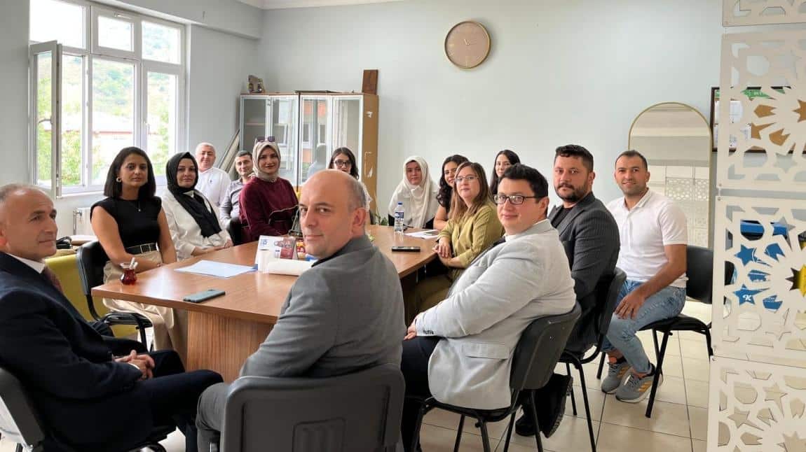 İlçe Milli Eğitim Müdürü Sn. Hasan GÜNEŞ Okulumuzu Ziyaret Etti